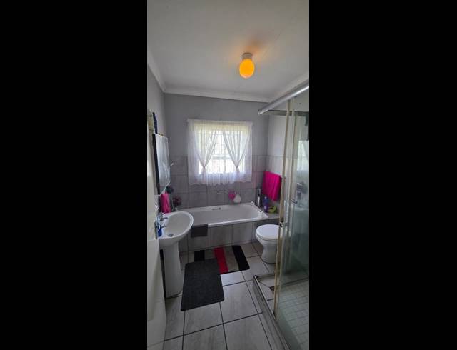 2 BEDROOM TOWNHOUSE FOR SALE IN RIVERSDALE